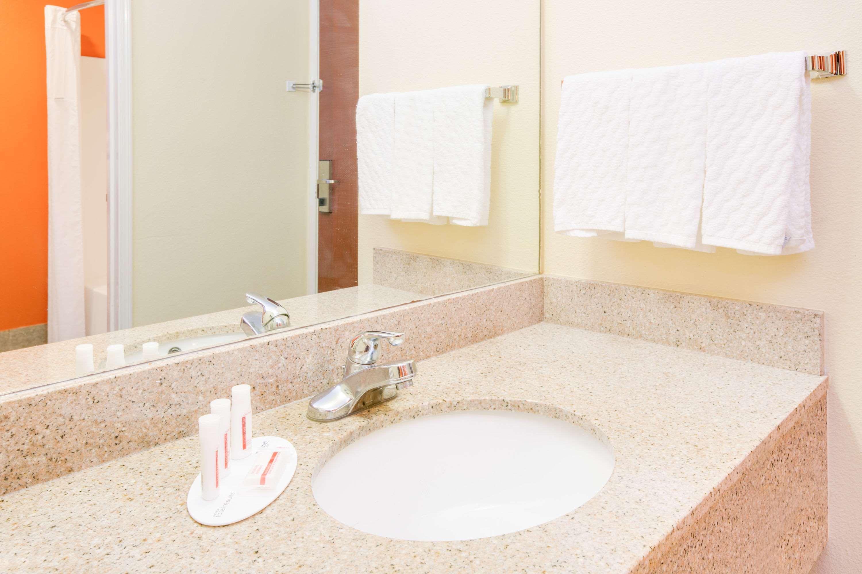 Surestay Hotel By Best Western Alexandria Airport Εξωτερικό φωτογραφία